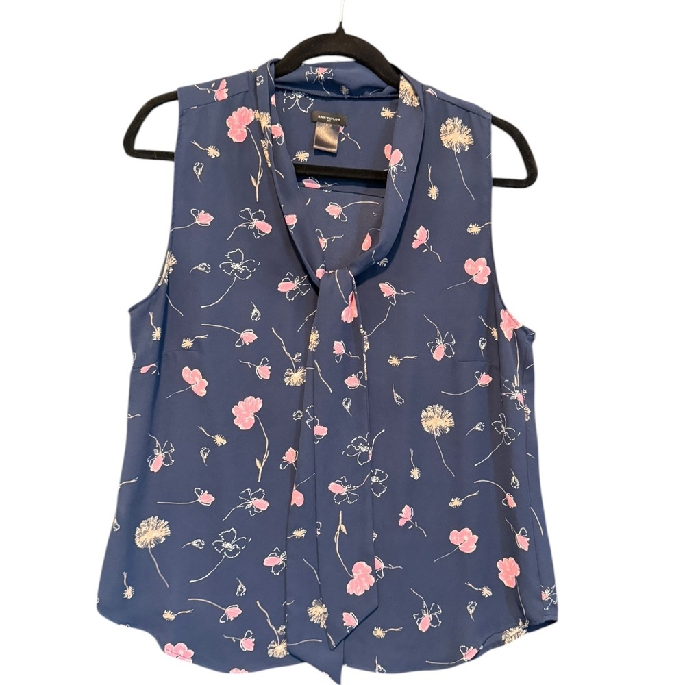 Ann Taylor Womens Navy Blue Pink Floral Tie Neck Sleeveless Blouse Size Medium